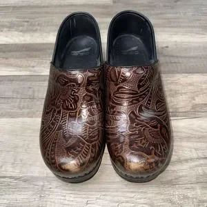 Dansko brown tooled clogs 2025